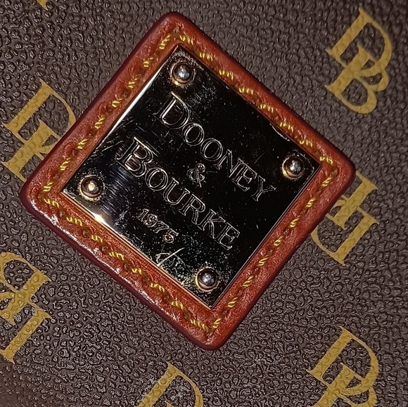 Dooney & Bourke handbag - Picture 3 of 8